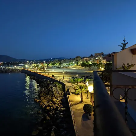 Casa Nel Borgo Marinaro Di Santa Nicolicchia